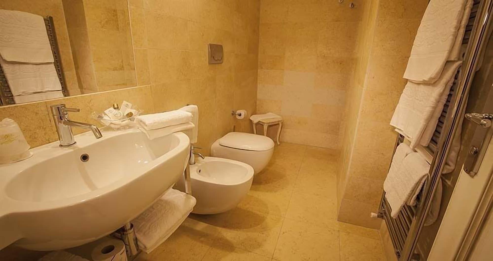 Palace Hotel Vieste Luaran gambar