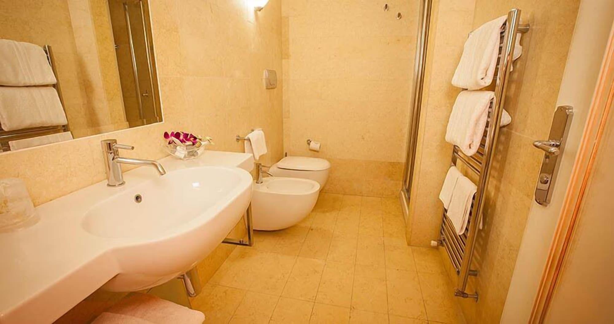 Palace Hotel Vieste Luaran gambar