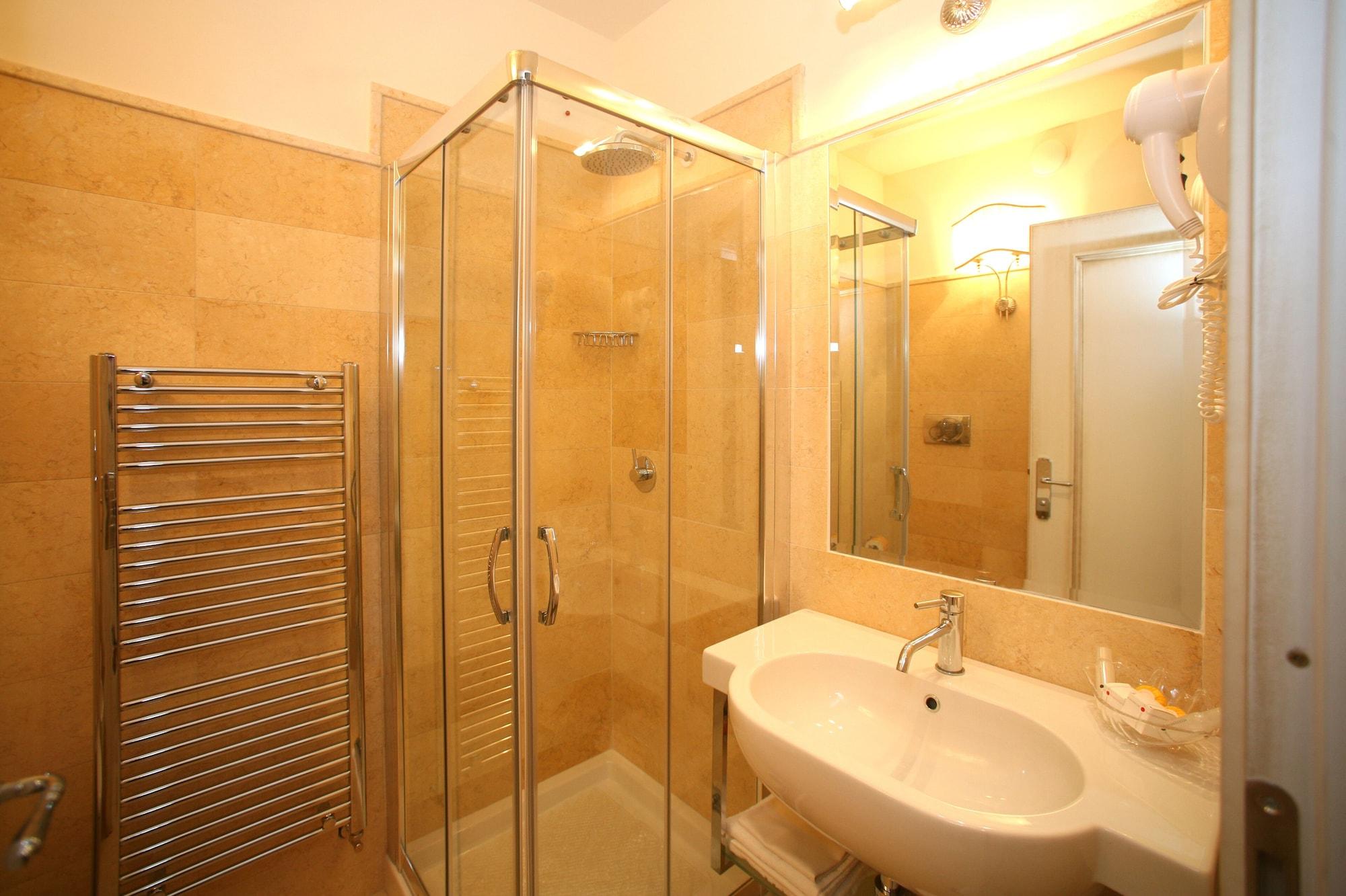 Palace Hotel Vieste Luaran gambar