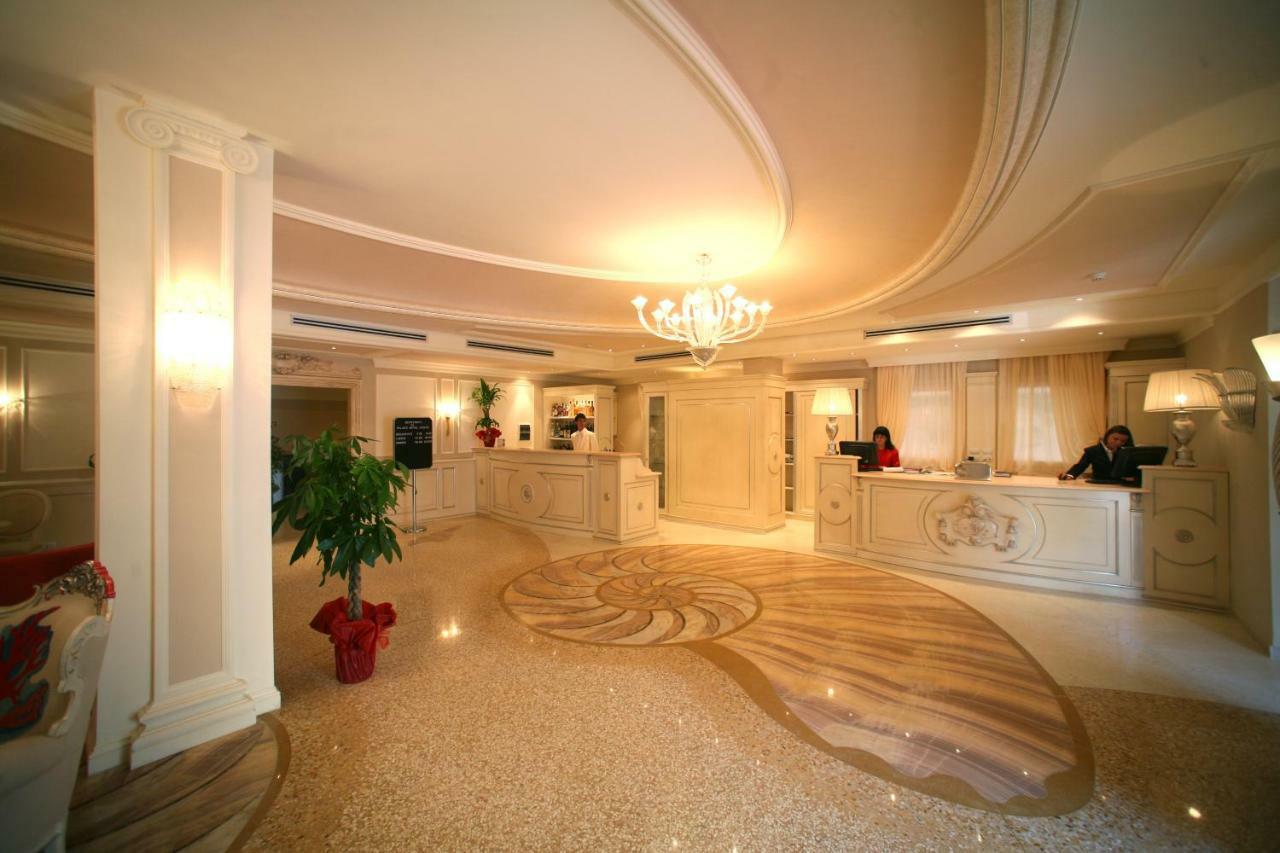 Palace Hotel Vieste Luaran gambar